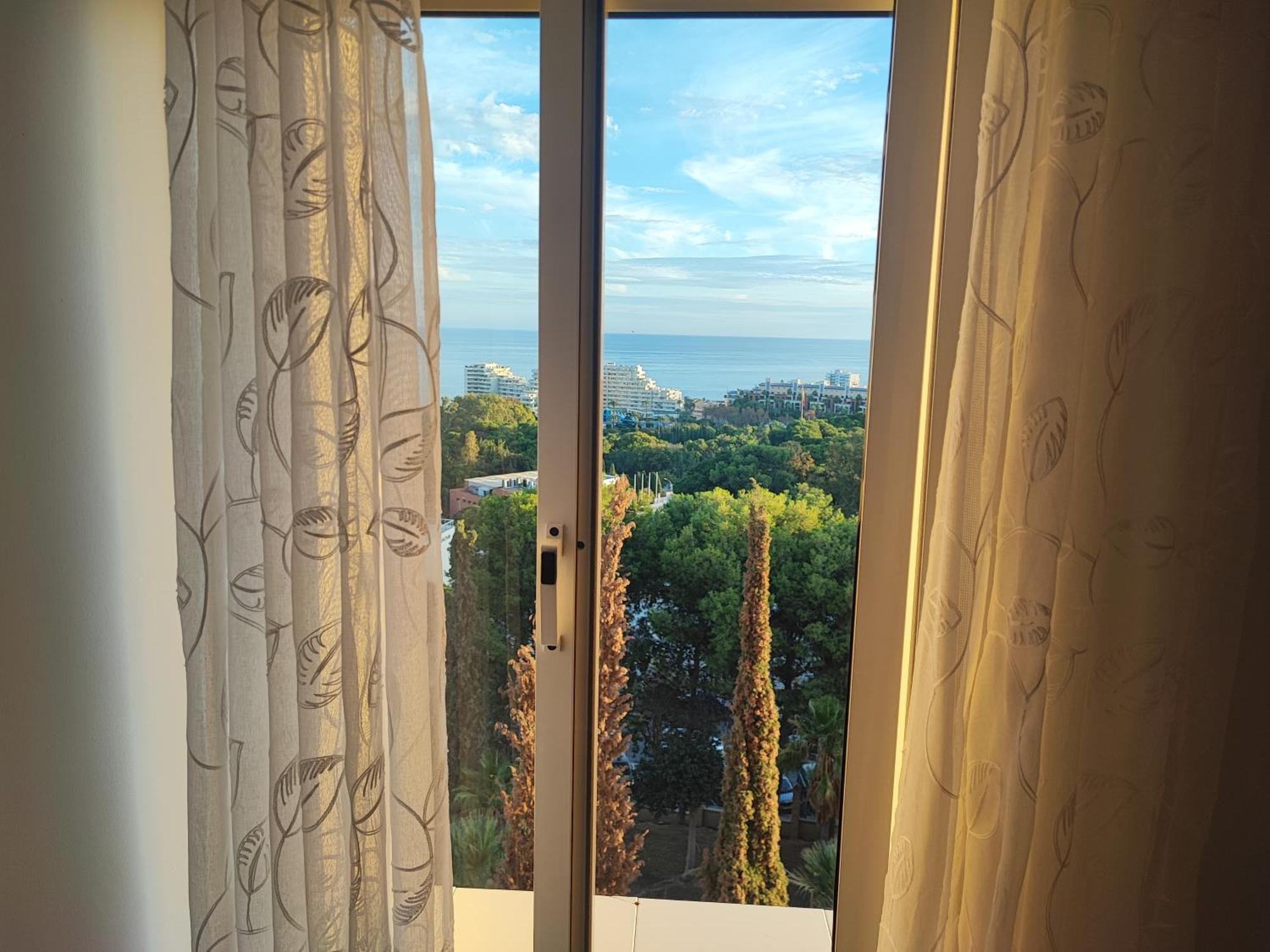 Hercules Paradise 531 Apartamento Con Vistas Al Mar Mediterraneo En Benalmadena A Pasos Del Centro Y Su Vibrante Zona Comercial Disfruta De Una Experiencia Unica En La Costa Del Sol Malaga Andalucia Well-Connected To The Airport Luaran gambar