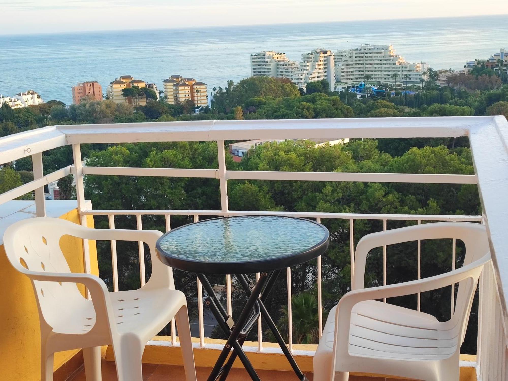 Hercules Paradise 531 Apartamento Con Vistas Al Mar Mediterraneo En Benalmadena A Pasos Del Centro Y Su Vibrante Zona Comercial Disfruta De Una Experiencia Unica En La Costa Del Sol Malaga Andalucia Well-Connected To The Airport Luaran gambar