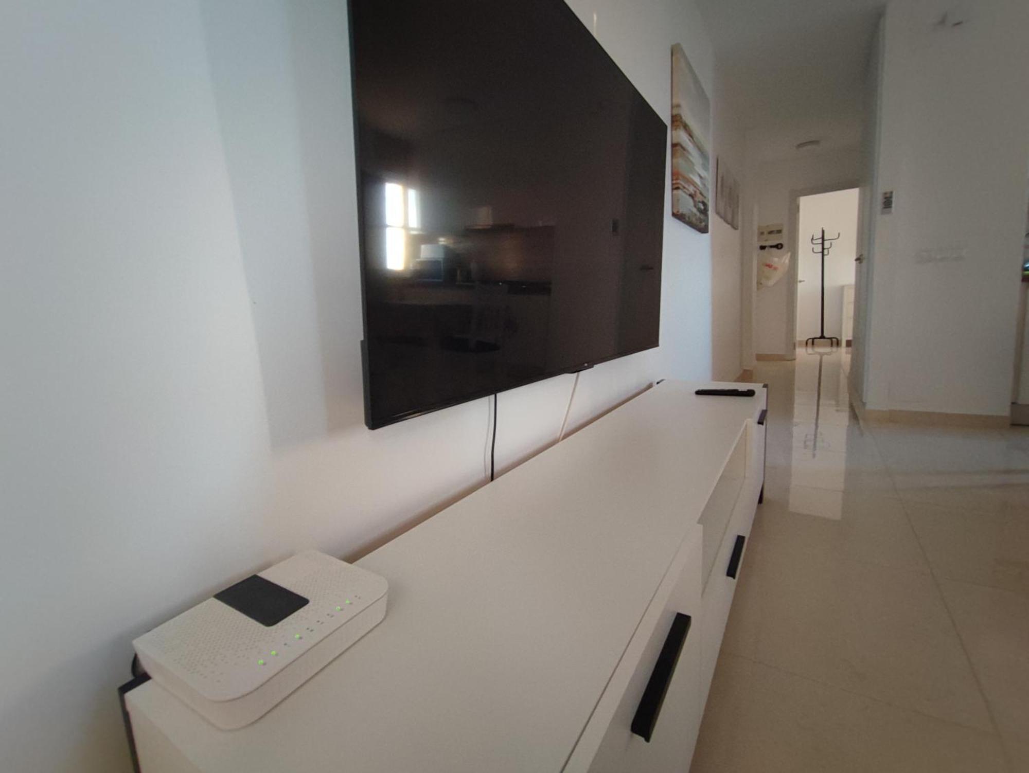 Hercules Paradise 531 Apartamento Con Vistas Al Mar Mediterraneo En Benalmadena A Pasos Del Centro Y Su Vibrante Zona Comercial Disfruta De Una Experiencia Unica En La Costa Del Sol Malaga Andalucia Well-Connected To The Airport Luaran gambar